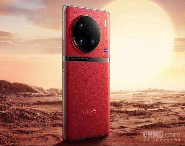 x90vivo手机:曝vivo X100全系标配中大底潜望镜头 或11月推出